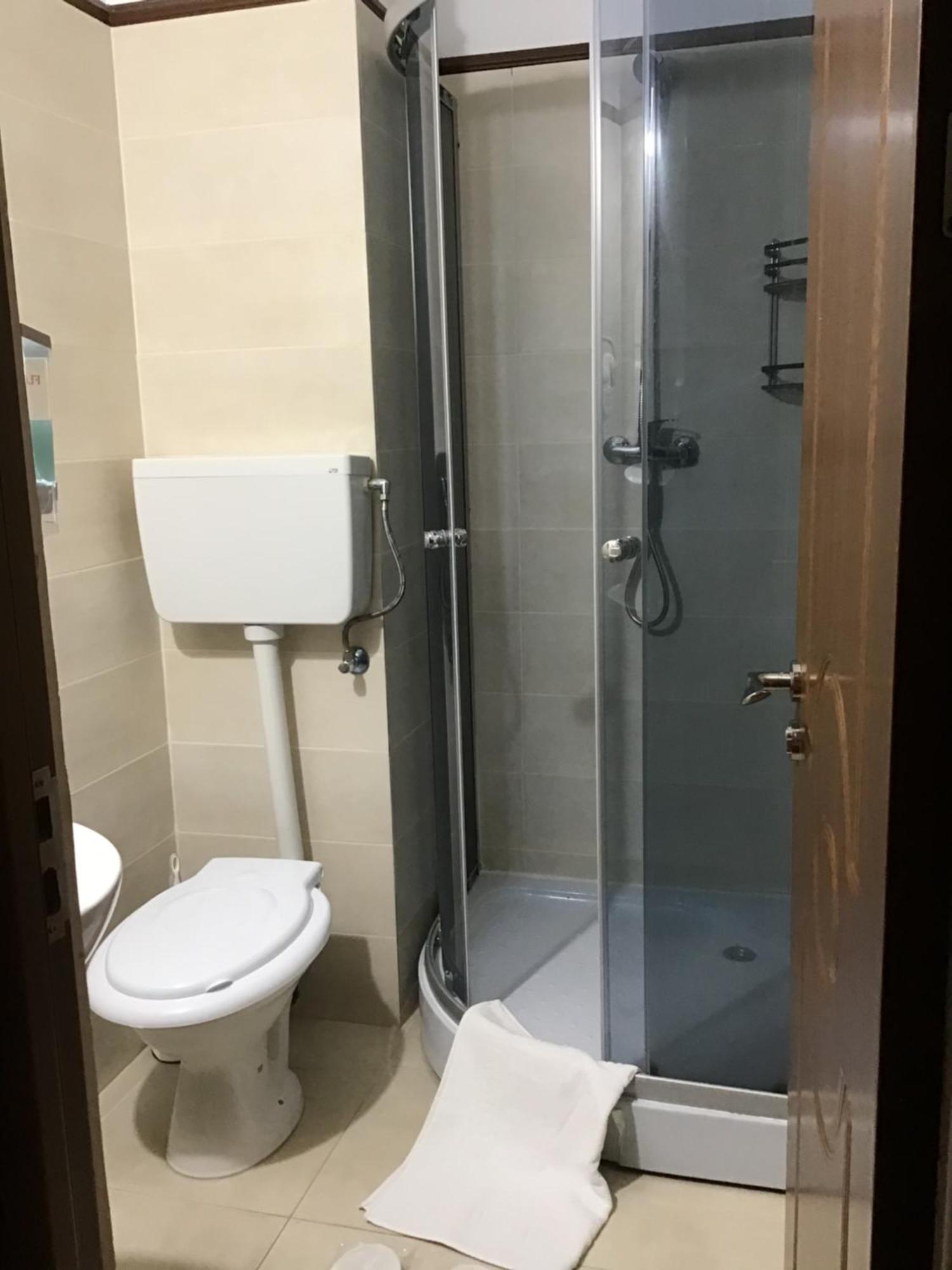 Rora Rose Hotel Bucharest Luaran gambar