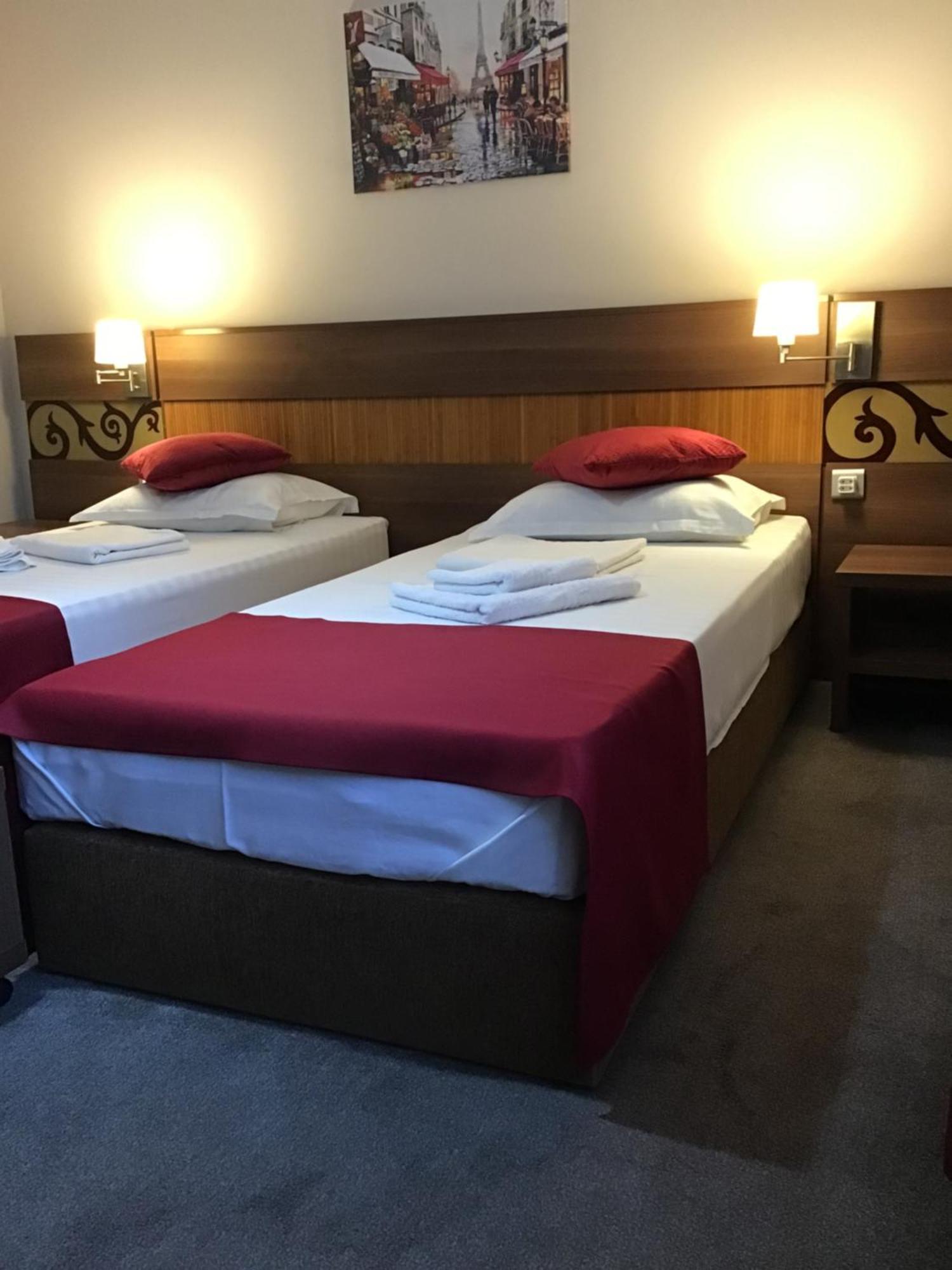 Rora Rose Hotel Bucharest Luaran gambar